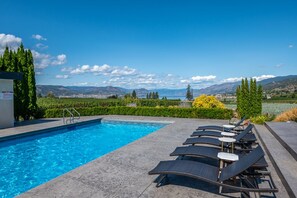 A heated pool - Grand Vineyard Estate Home Exceptional Place Best Location in Penticton (Penticton)