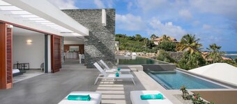 Luxury 4-Bedroom Villa Ô with Infinity Pool & Ocean Views