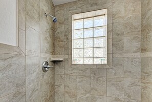 Bathroom - Silver Sands (Treasure Island)