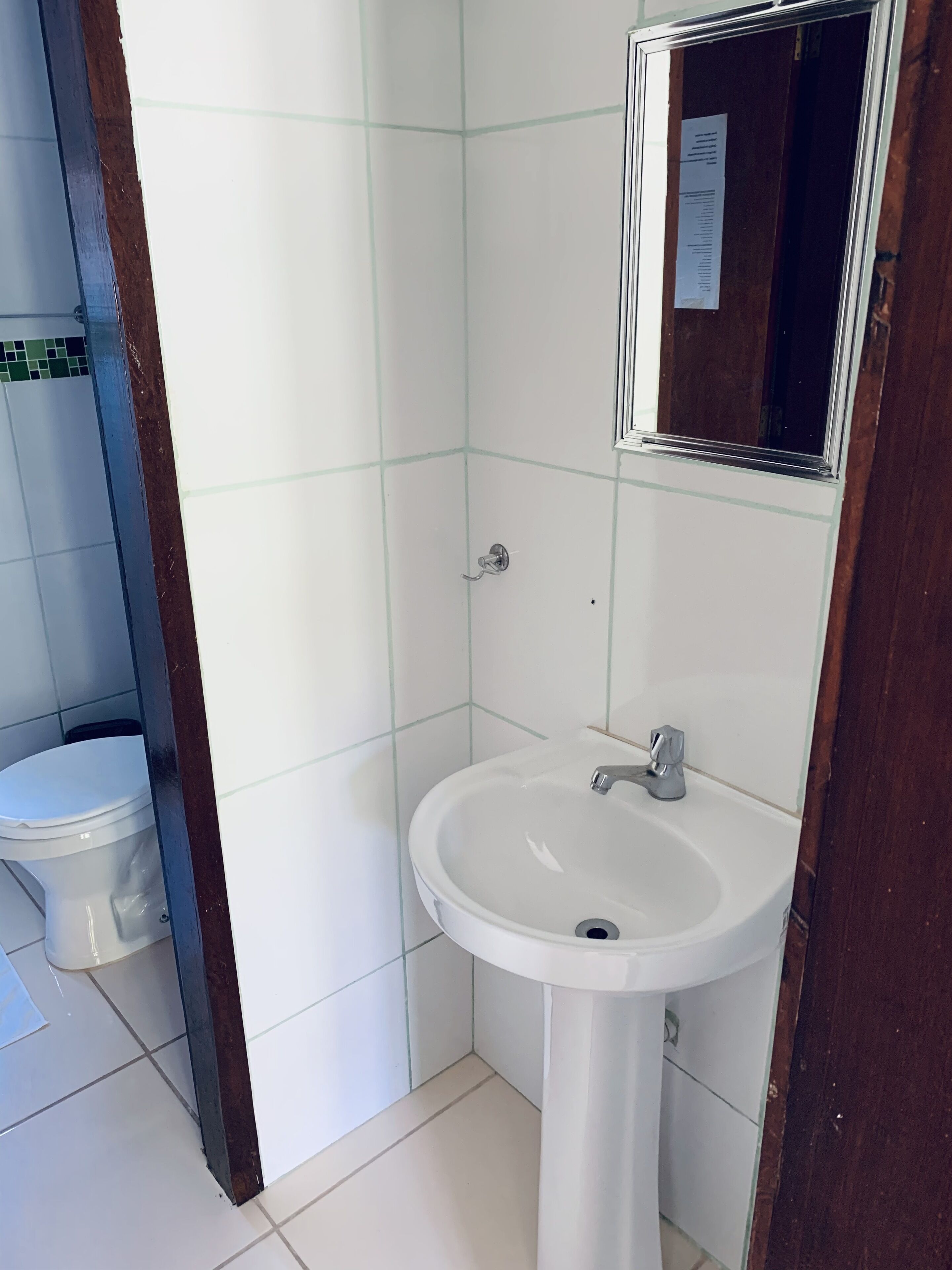 suite, garden view | bathroom | shower, towels