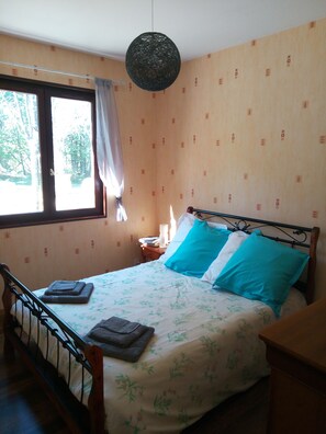 3 dormitorios, tabla de planchar con plancha, wifi y ropa de cama