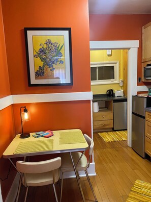 Interior - Unique , Vintage Studio Apartment for Leisure/Corporate Travel (Tucson)