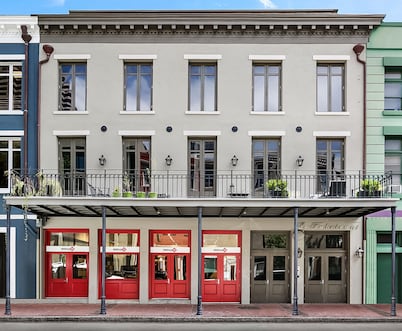 Luxury 3 BR Penthouse with balcony in Downtown NOLA