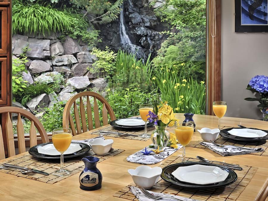 Tägliches inbegriffenes großes Frühstück