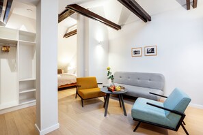 Exclusive Studio Suite | Living area