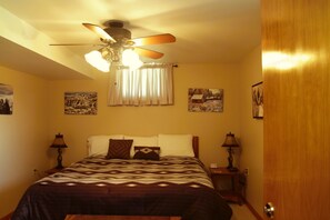 1 habitación, tabla de planchar con plancha, wifi gratis y ropa de cama 