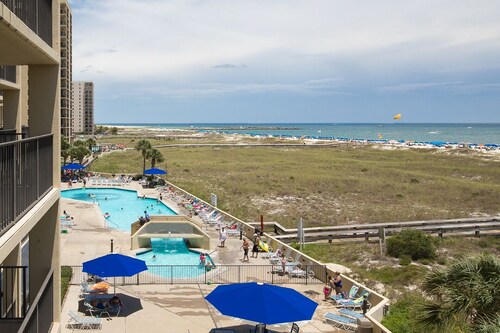 **TOP RATED** Beachfront 3rd Floor Condo!