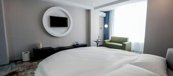 瑞丽郎廷酒店（彩云城店）