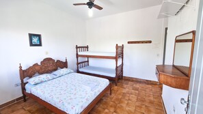 Apartment | Bed sheets - Hotel Ruínas (Peruíbe)