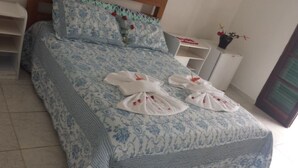 Double or Twin Room | Desk, iron/ironing board (on request), bed sheets - Vargas Peruibe Hotel (Peruíbe)