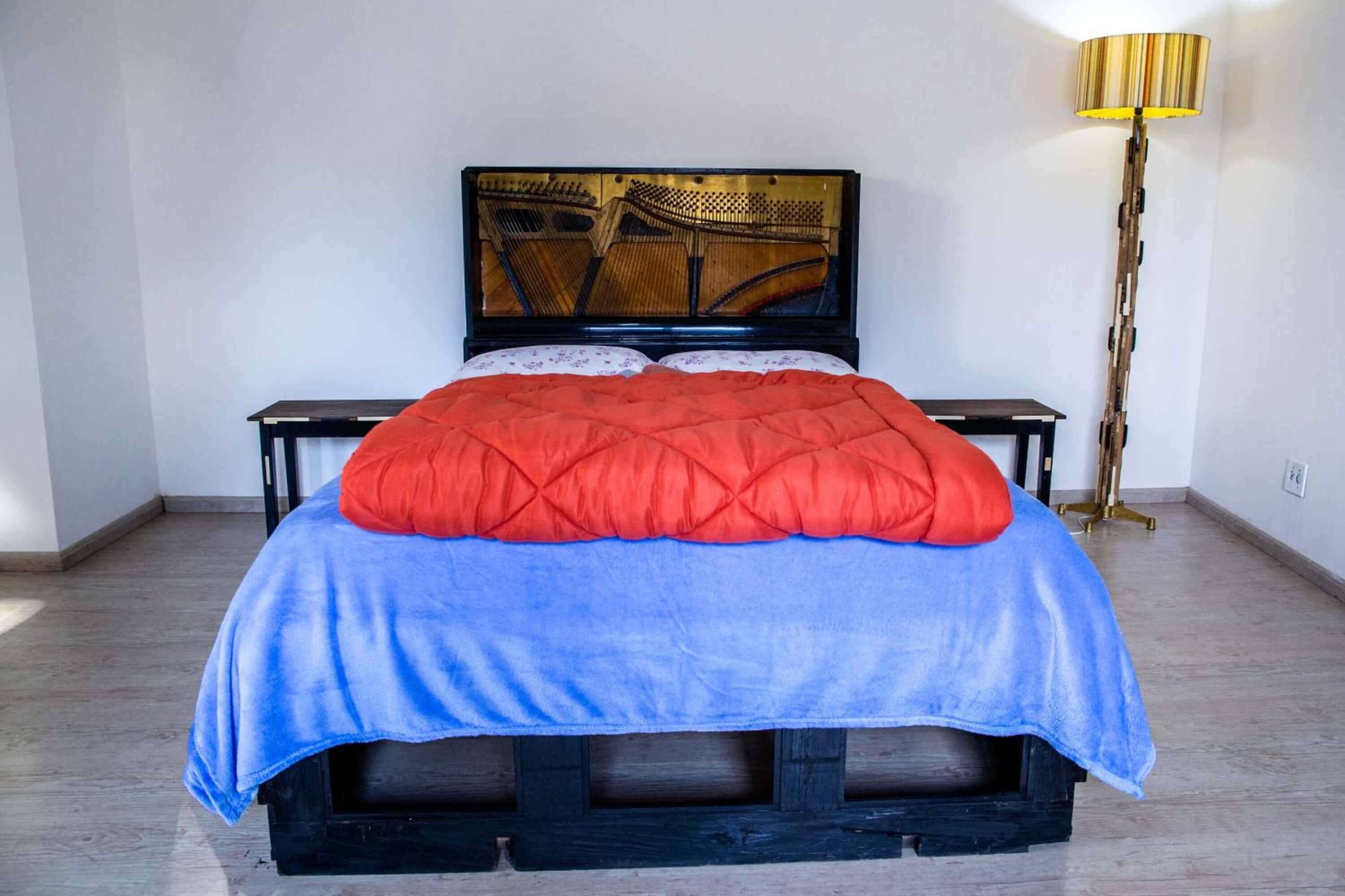 Individualmente mobiliados, escrivaninha