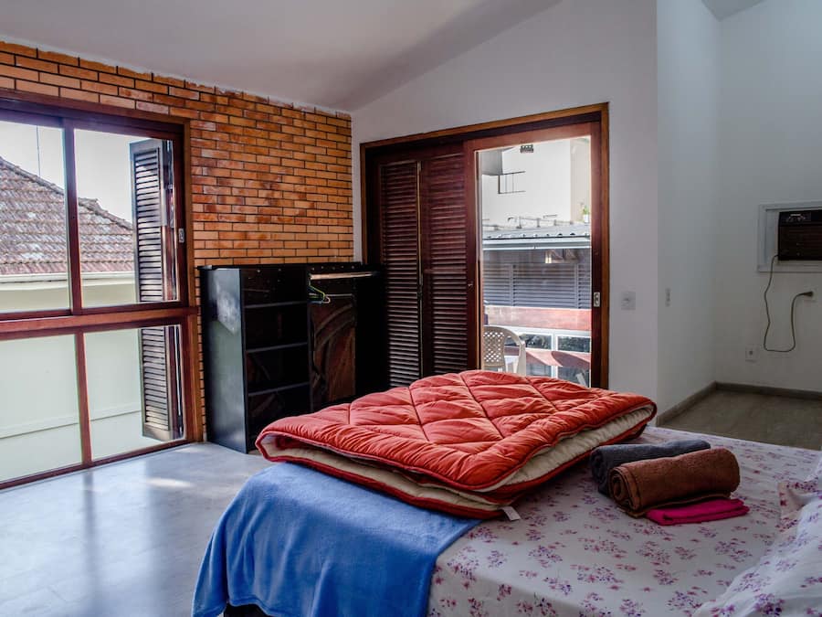 Standard Suite | Individually furnished, desk, laptop workspace, free WiFi