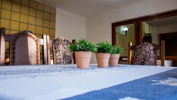 Individualmente mobiliados, escrivaninha