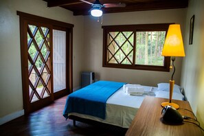 Suite Standard, baignoire à jets | Décoration personnalisée, ameublement personnalisé