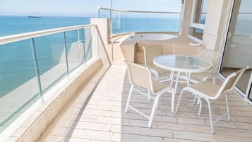 Suite Deluxe, 3 habitaciones, vistas al mar | Vistas desde la habitación
