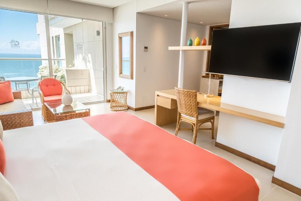 Junior Suite | Premium bedding, in-room safe, individually furnished, desk