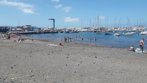 Unclassified image, 5 of 43, button - Carolina Park (Costa del Silencio)