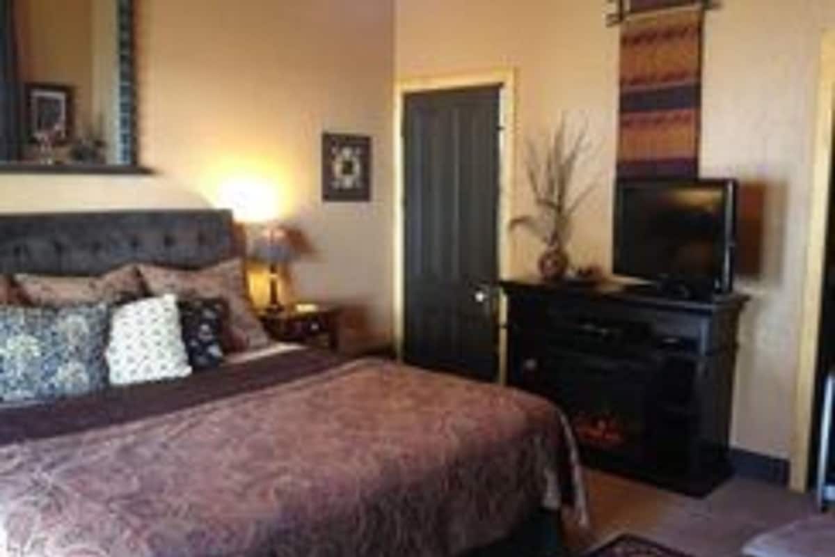 Garden Room | 1 bedroom, Egyptian cotton sheets, premium bedding, down comforters