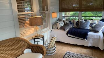 3 slaapkamers, een strijkplank/strijkijzer, wifi, beddengoed