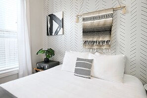 1 多间卧室、熨斗/熨衣板、WiFi、床单