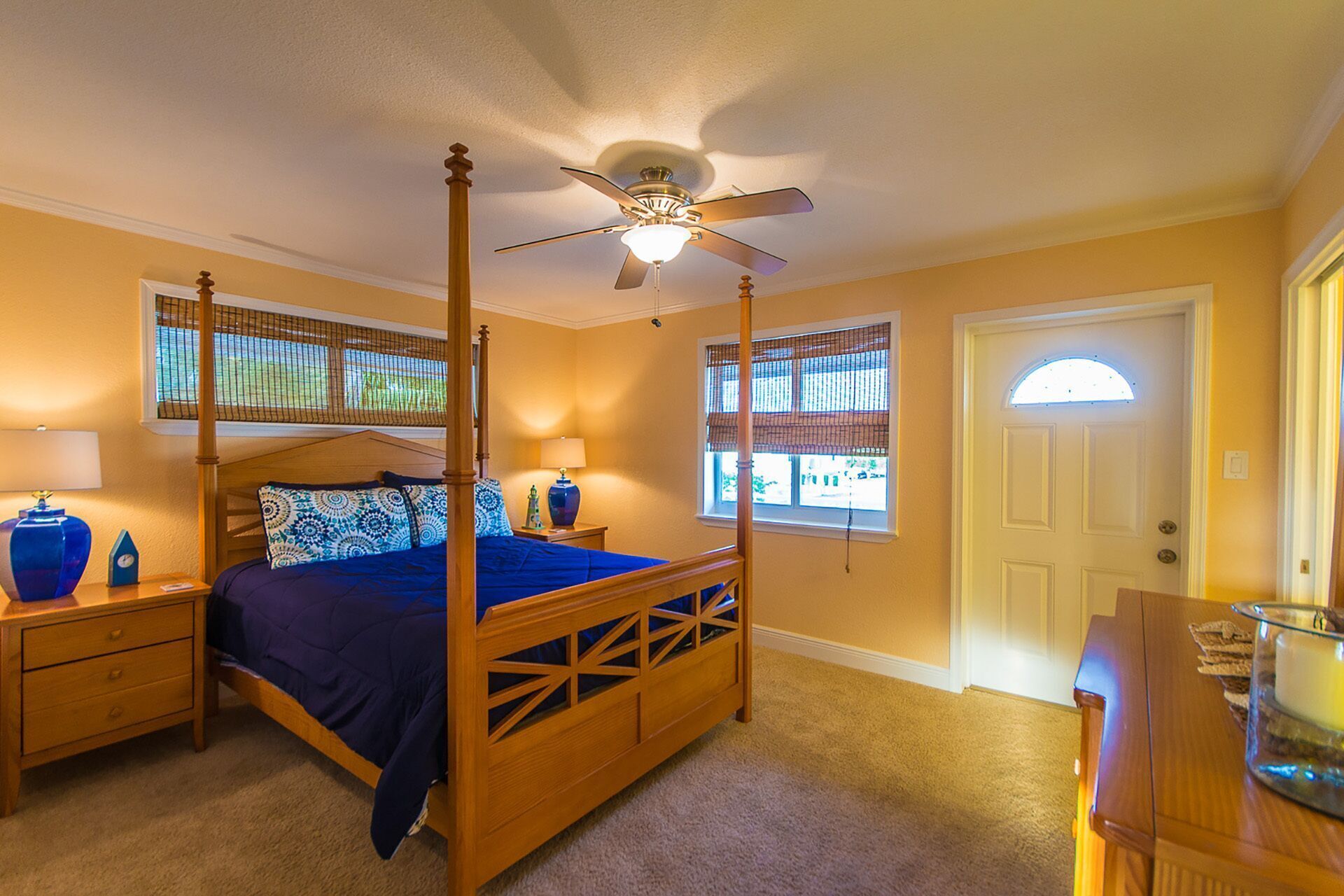 4 bedrooms, desk, iron/ironing board, travel cot