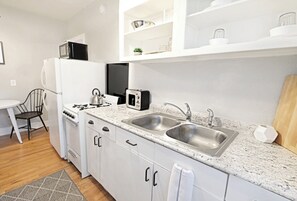 Refrigerador, horno, placa de cocina, tostadora