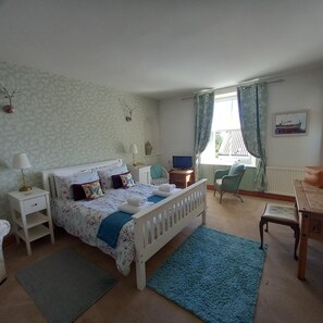 4 soverom, strykejern/-brett, reiseseng for barn og wi-fi (inkludert)