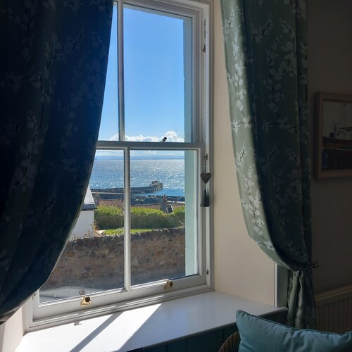 Family house near Elie, golf, beaches, sea view, great base for the East Neuk