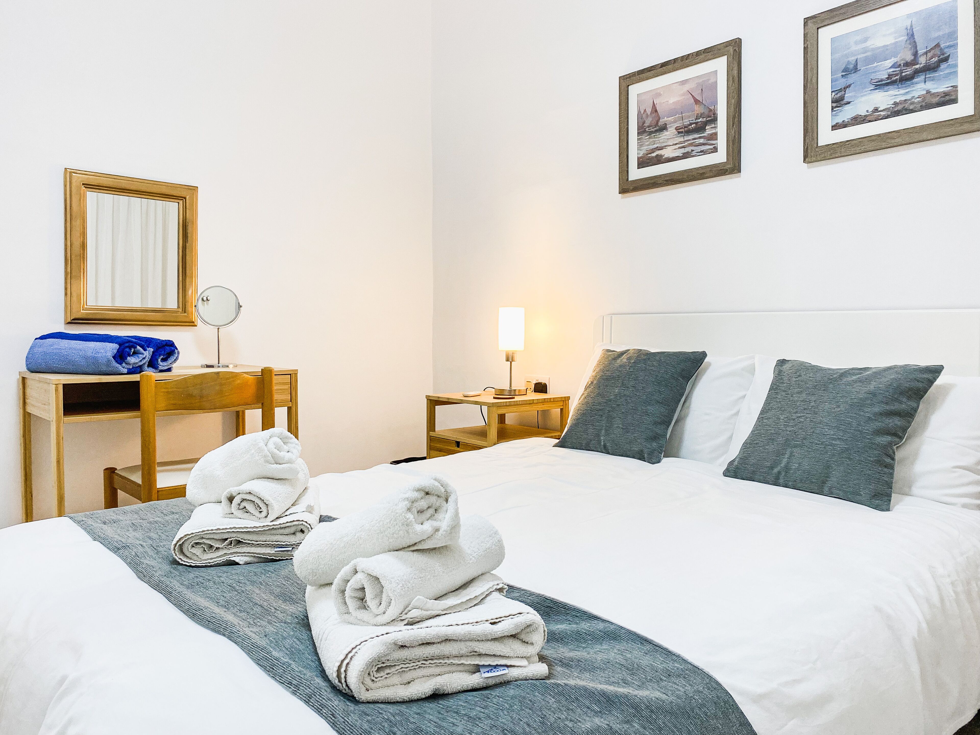 2 chambres, fer et planche à repasser, lit parapluie, Wi-Fi gratuit