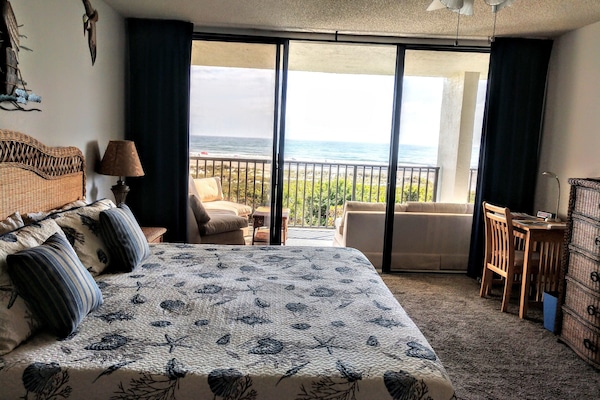king size bed overlooking Atlantic Ocean, private bathroom