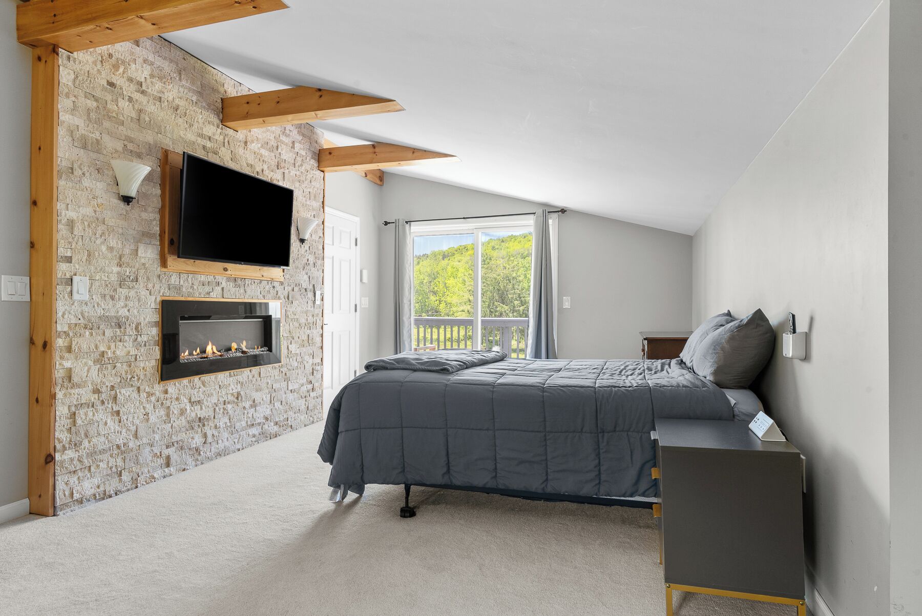 3 chambres, fer et planche à repasser, Wi-Fi gratuit, draps fournis