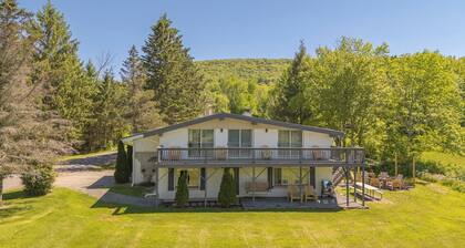 Hog Mountain Chalet • Hot Tub • Near Belleayre