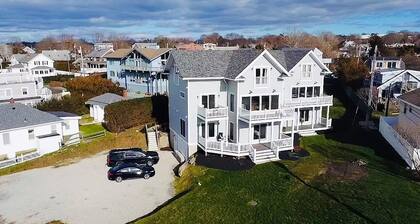 Tides Newport - Uusi! Suuri Beach Rental w / piha & laaja näkymät! - "Sea Side"