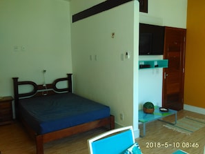 1 bedroom, desk, iron/ironing board, free WiFi