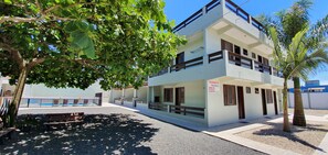Exterior - Apartment in gated community with pool.  (Itapoá)