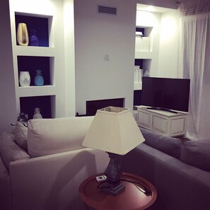 智能电视、壁炉