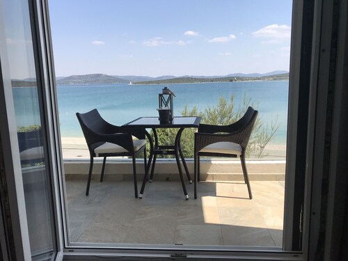 Villa Danica - Apartment (studio) 2 persons - direct at sea - 4 star