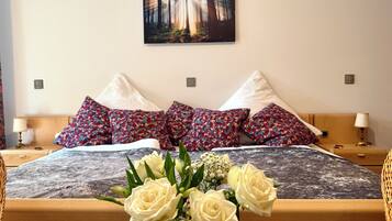 1 bedroom, desk, iron/ironing board, free WiFi