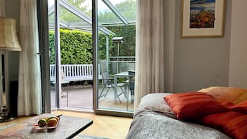 1 bedroom, desk, iron/ironing board, free WiFi