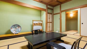 Royal Suite | 1 bedroom, in-room safe, desk, free WiFi