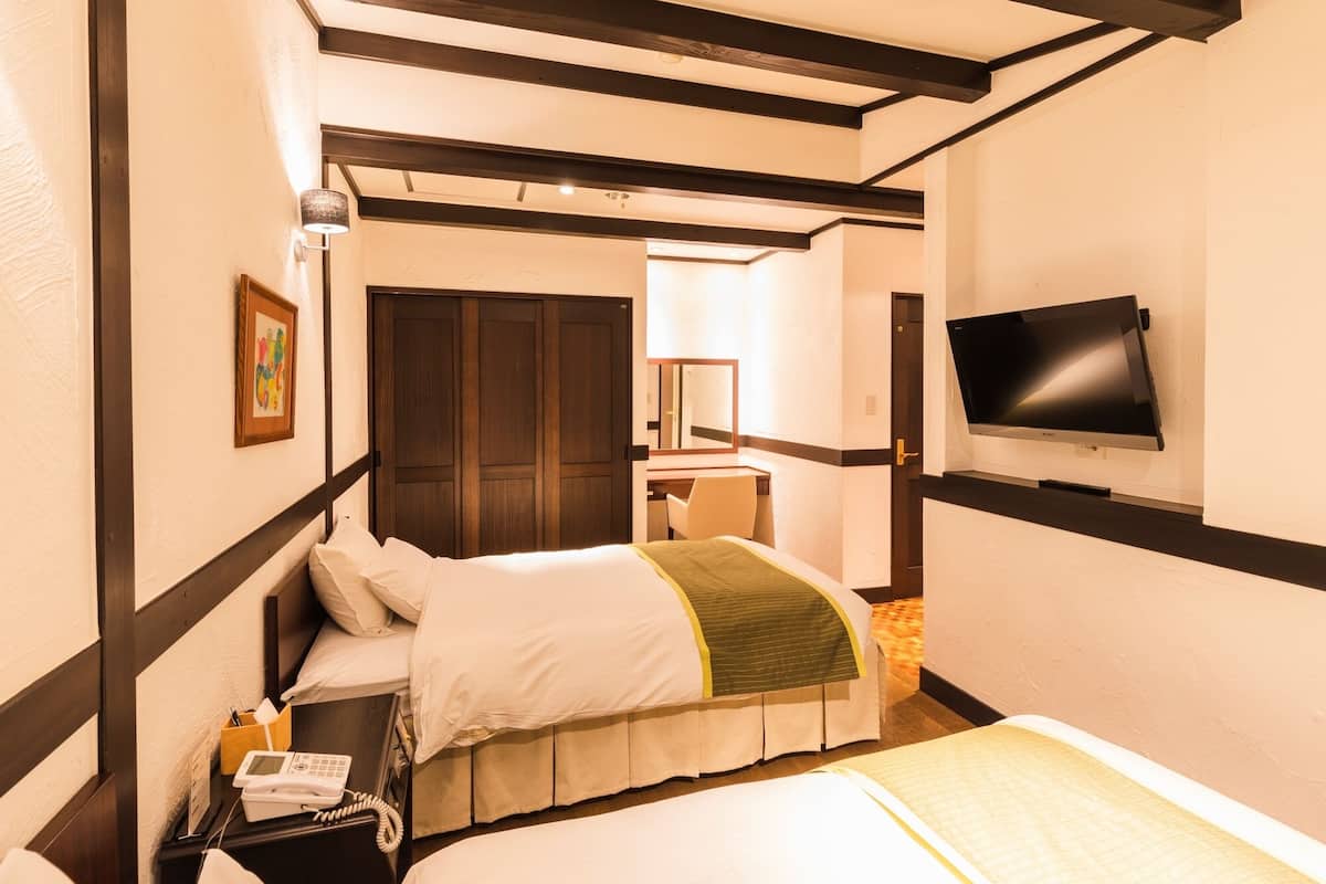 Comfort Twin kamer | 1 slaapkamer, een kluis op de kamer, een bureau, gratis wifi