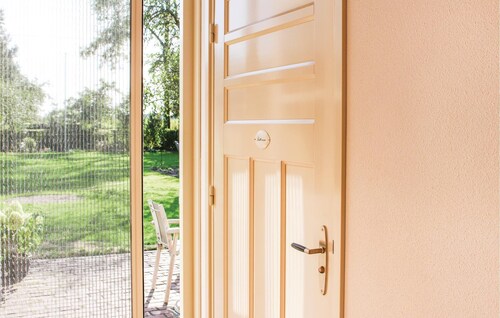 Amazing home in Dongen with kitchen