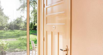 Amazing home in Dongen with kitchen