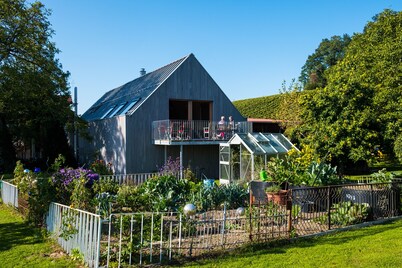 new, detached holiday home