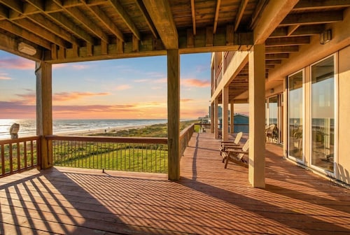 Beachfront Retreat with Panoramic Ocean Views