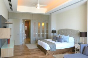 2 室のベッドルーム、アイロン / アイロン台、WiFi、ベッドシーツ