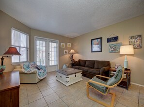 Televisión, reproductor de DVD y videoteca 