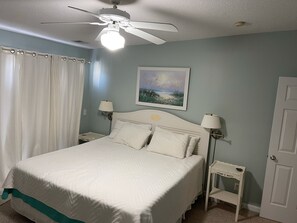 3 Schlafzimmer, Schreibtisch, Bügeleisen/Bügelbrett, kostenloses WLAN