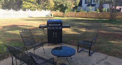 Carmel Road / Ballantyne / South Charlotte Area Cape Cod Home