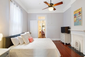 3 bedrooms, iron/ironing board, travel crib, WiFi